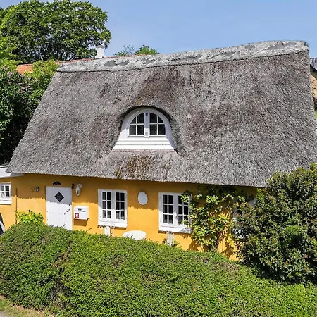 別荘 Charming In With 1 Bedroom Samsø