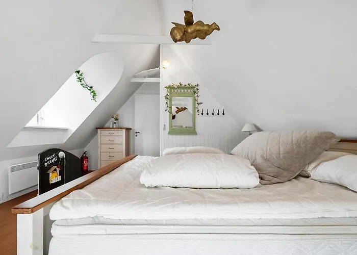 בית נופש Charming In With 1 Bedroom Samsø